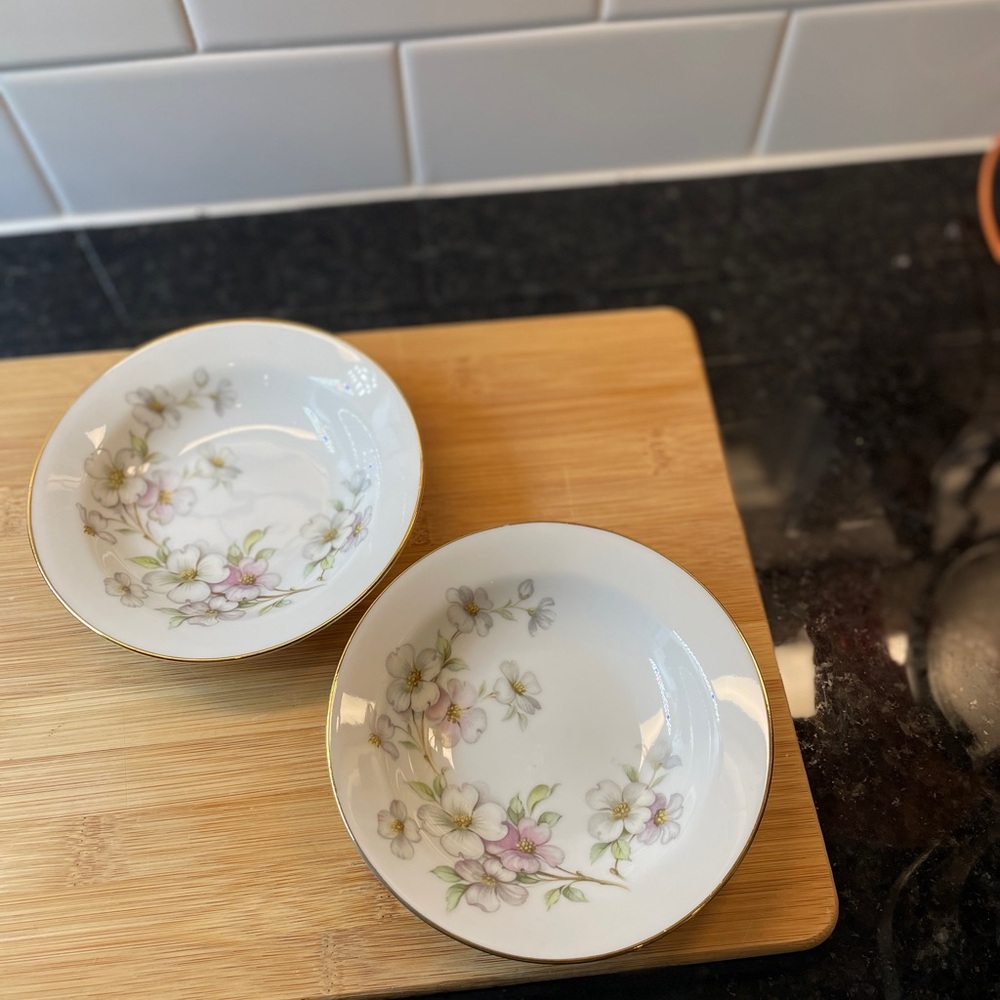Set of Two Floral Patterned Porcelain Bowls